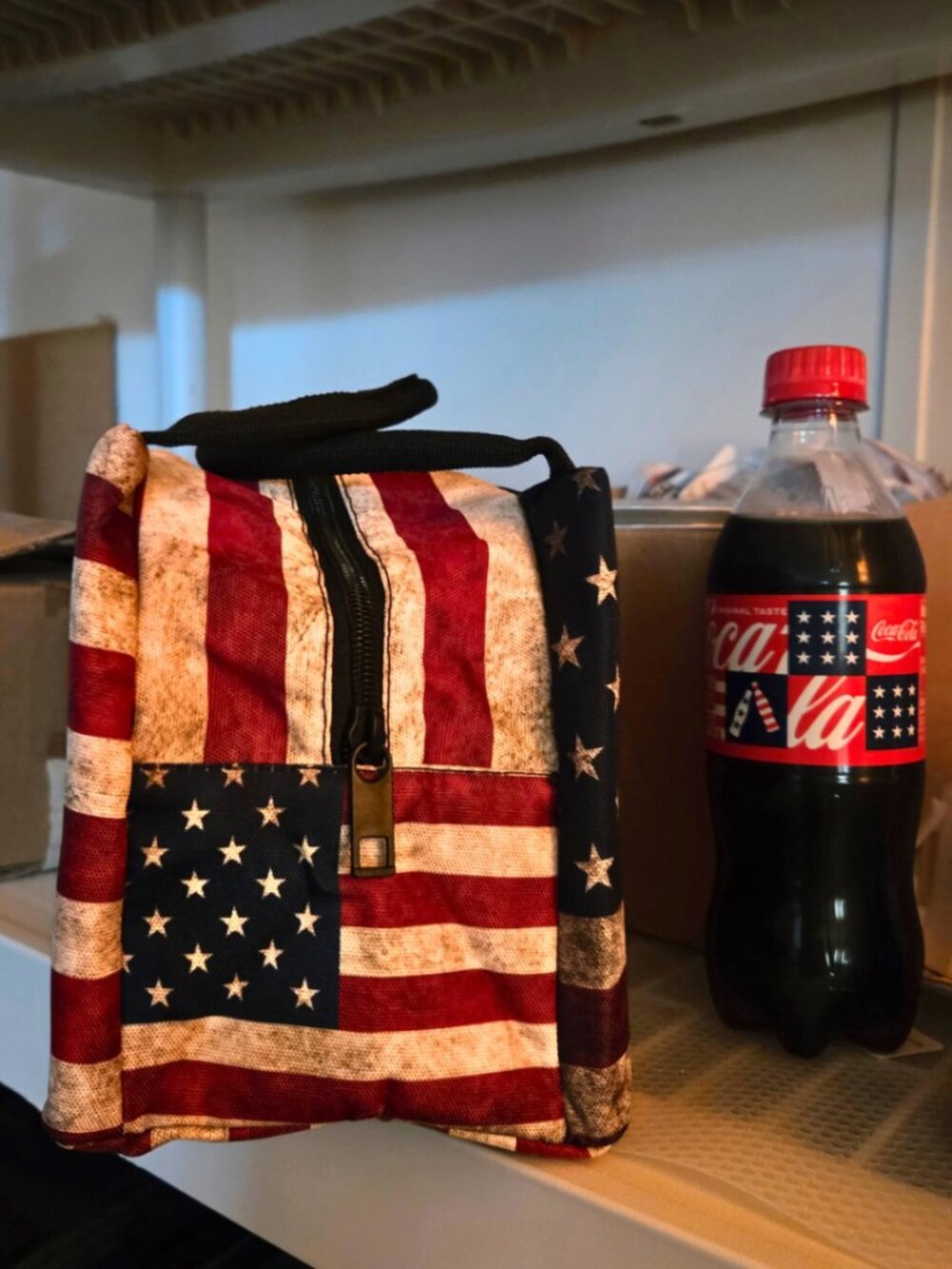 Vintage Stars & Stripes Insulated Lunch Bag – Reusable Cooler Tote - Picture 6 of 7